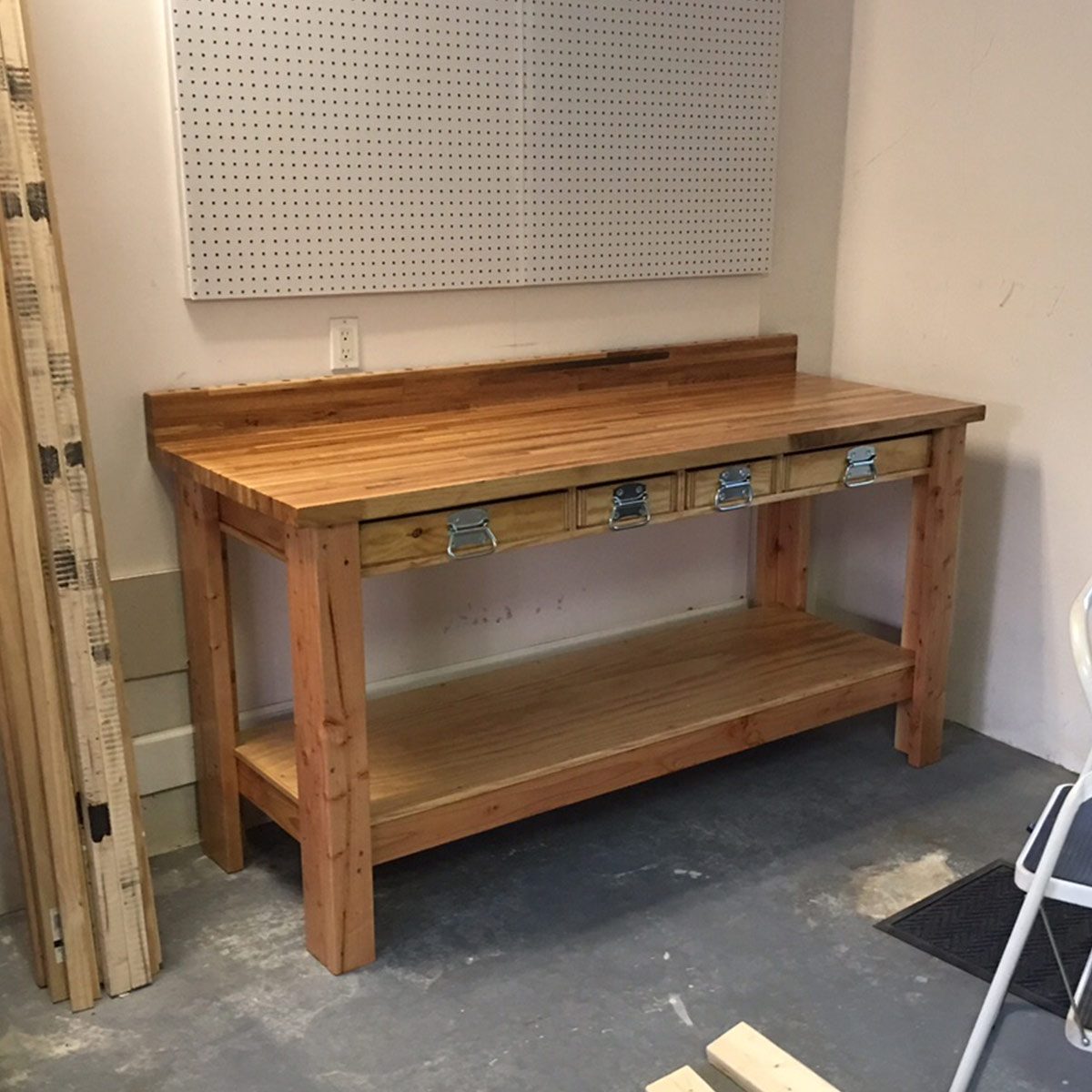 New Twist on a Classic Workbench