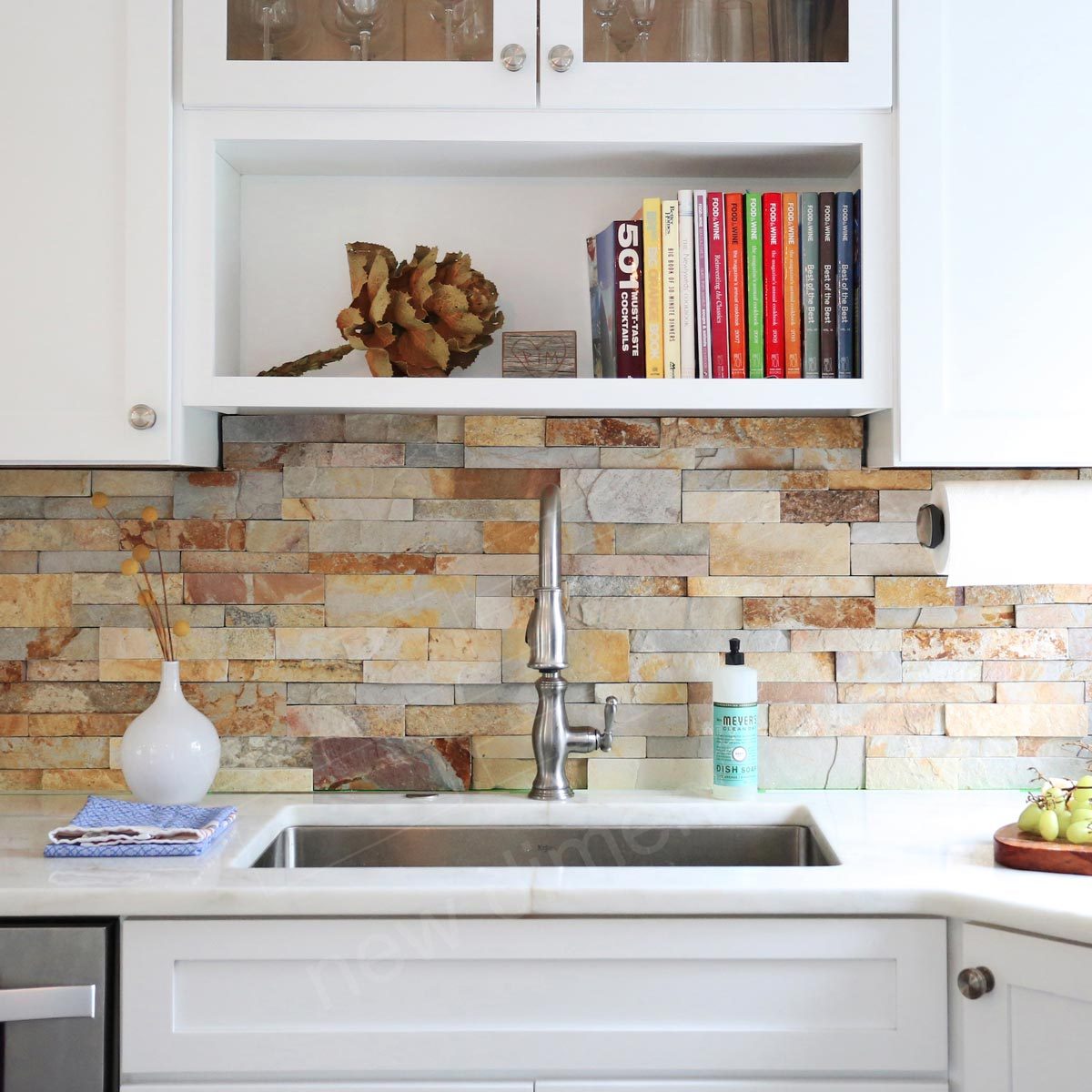 17oct107_05 stone kitchen backsplash