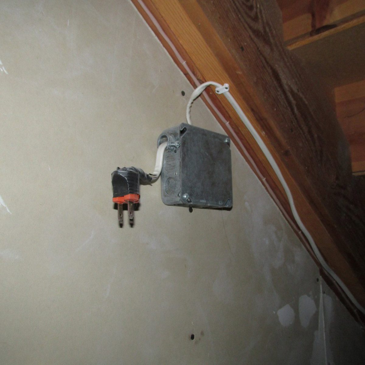 Extension Cord-Powered Circuit