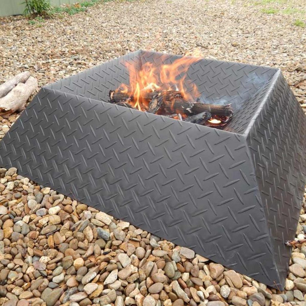 Fire Pit Area Ideas: Diamond Plated