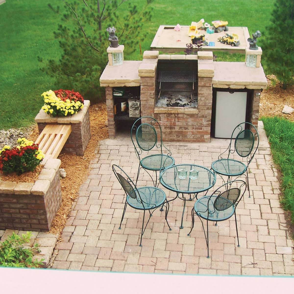 Open-Fire Brick Barbecue Bar