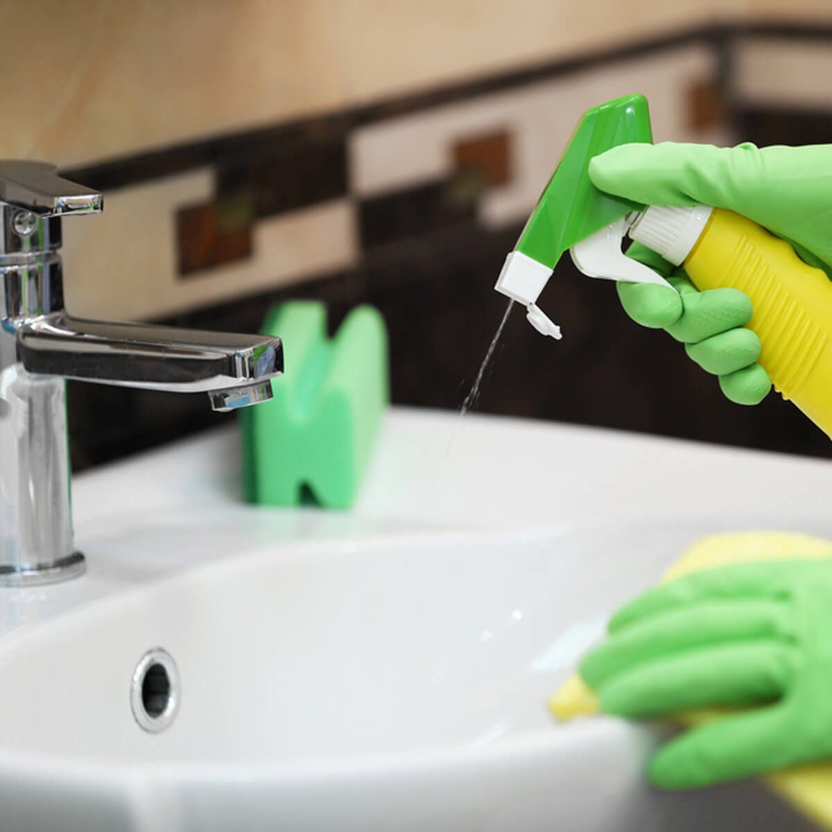 Remove Stains from Vitreous China