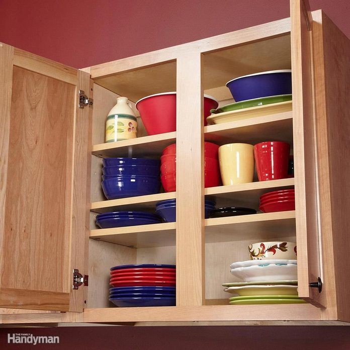 FH12OCT_ORGANI_24 add an extra shelf to a kitchen cabinet