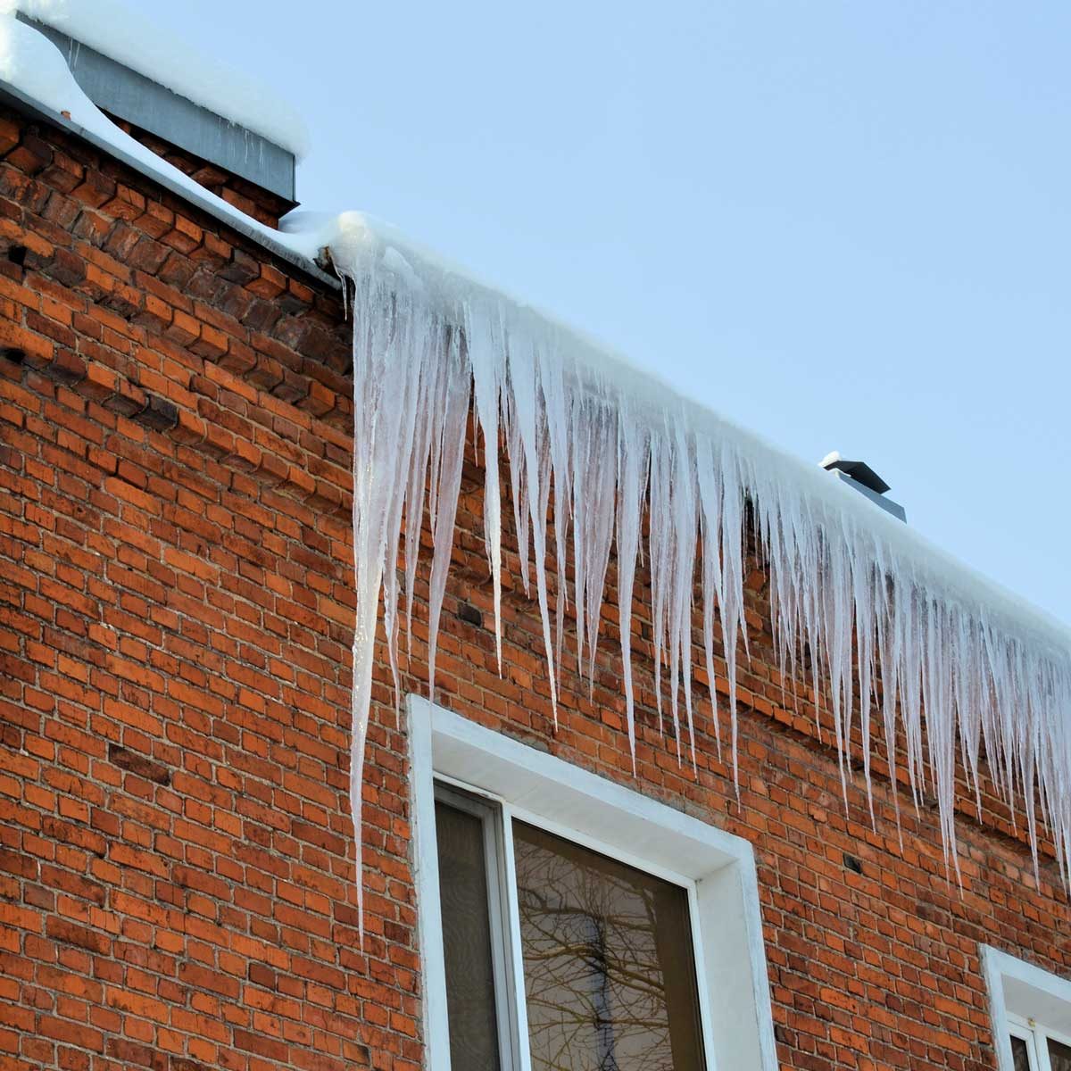 How to Remove an Ice Dam From Your Roof