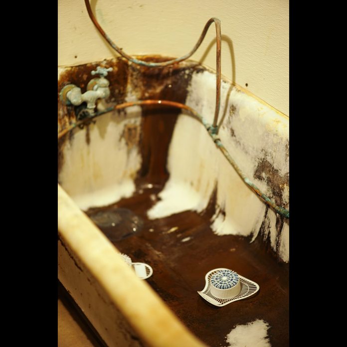 Bathtub-Toilet