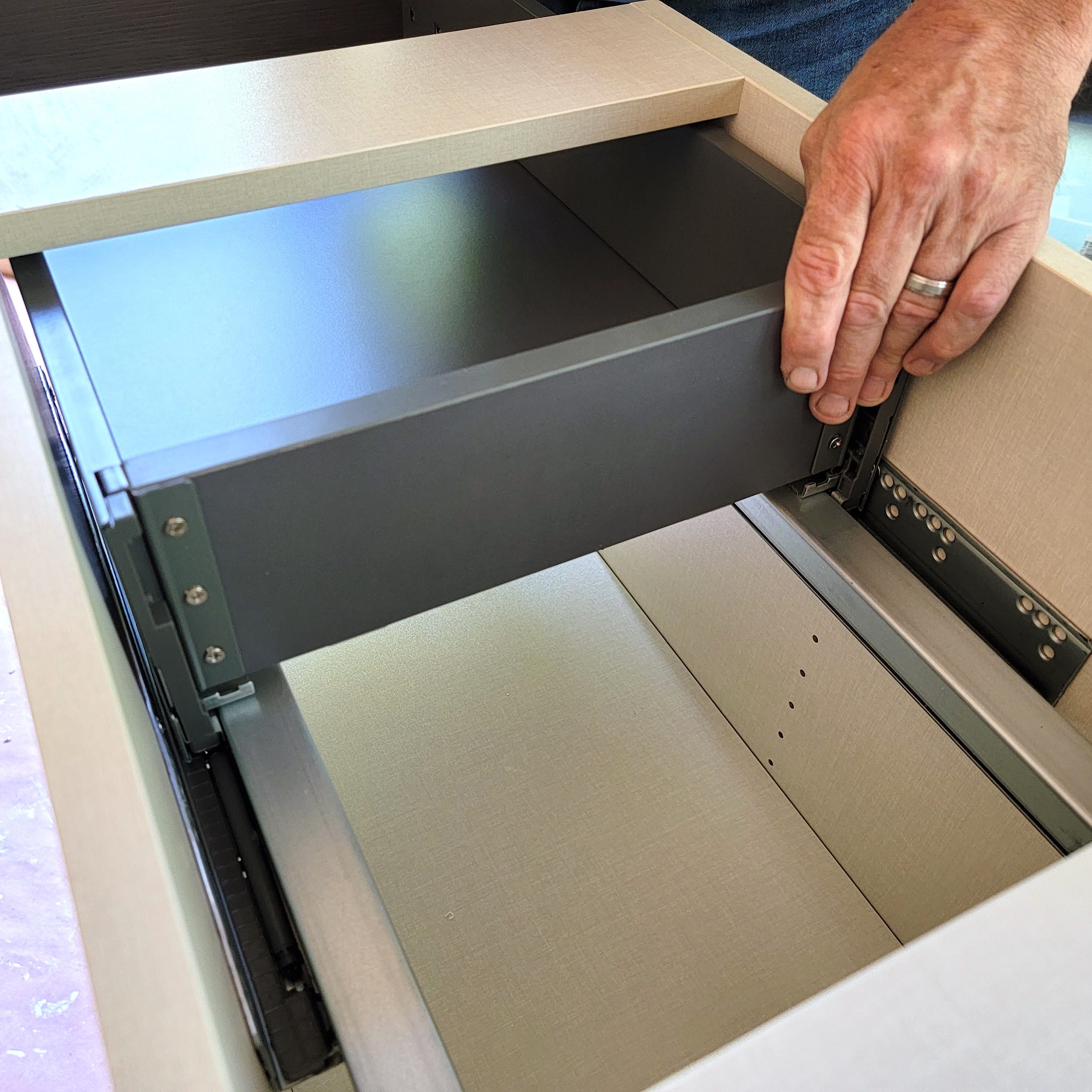 Rta Drawer Install2