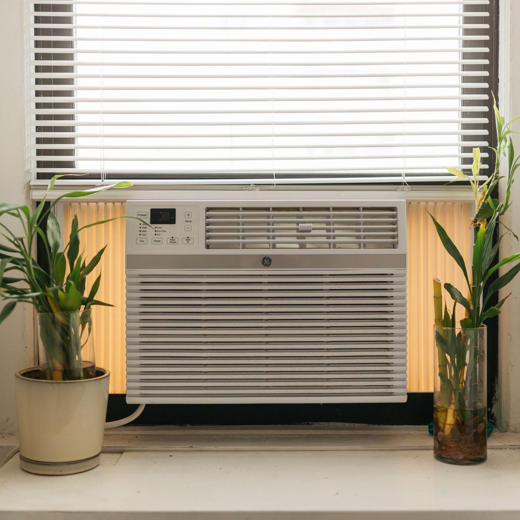 How to Choose the Right Room Air Conditioner: Buying Guide & Tips