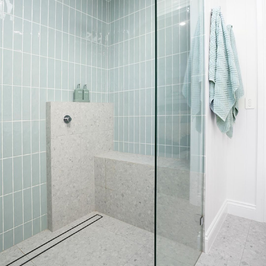 Rainfall Shower Head Luxury Shower Design Ideas