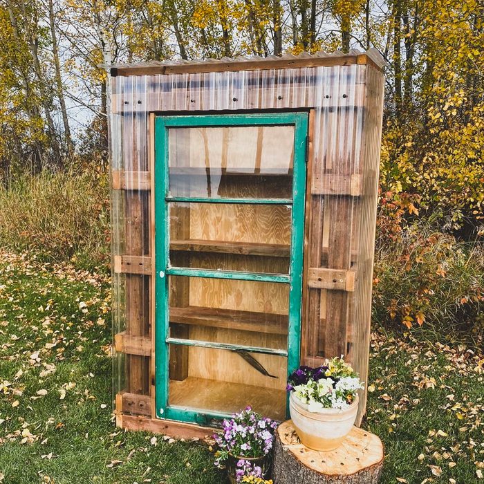 Sweet Pea Diy Mini Lean To Style Greenhouse Building Guide Courtesy Thehillsidemarket Etsy.com