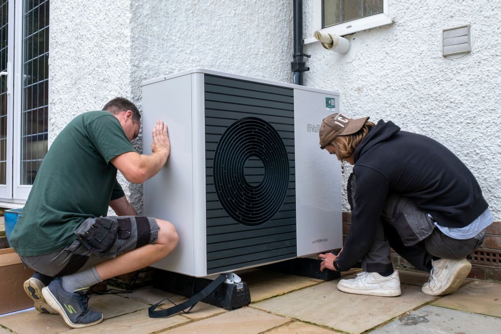 How to Buy a Heat Pump in 2025