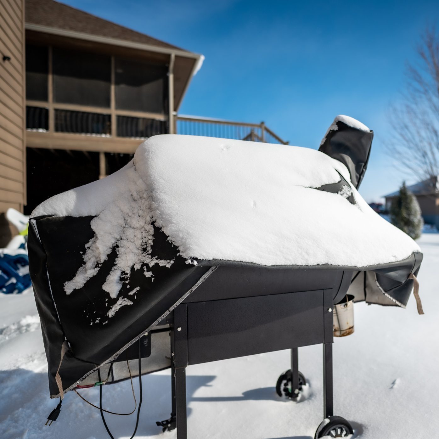 How to Prepare a Pellet Smoker In Cold Weather