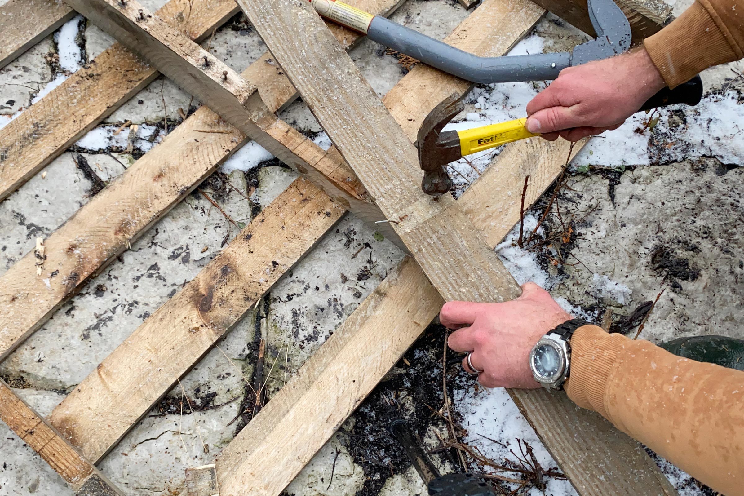 How To Break Down a Pallet Safely