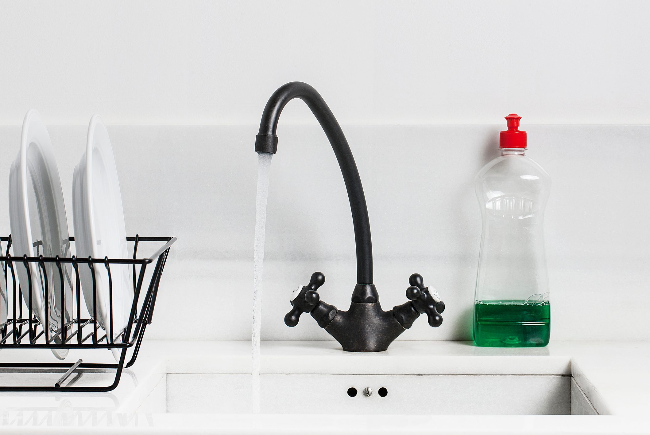 A Full Guide To Cleaning the Kitchen