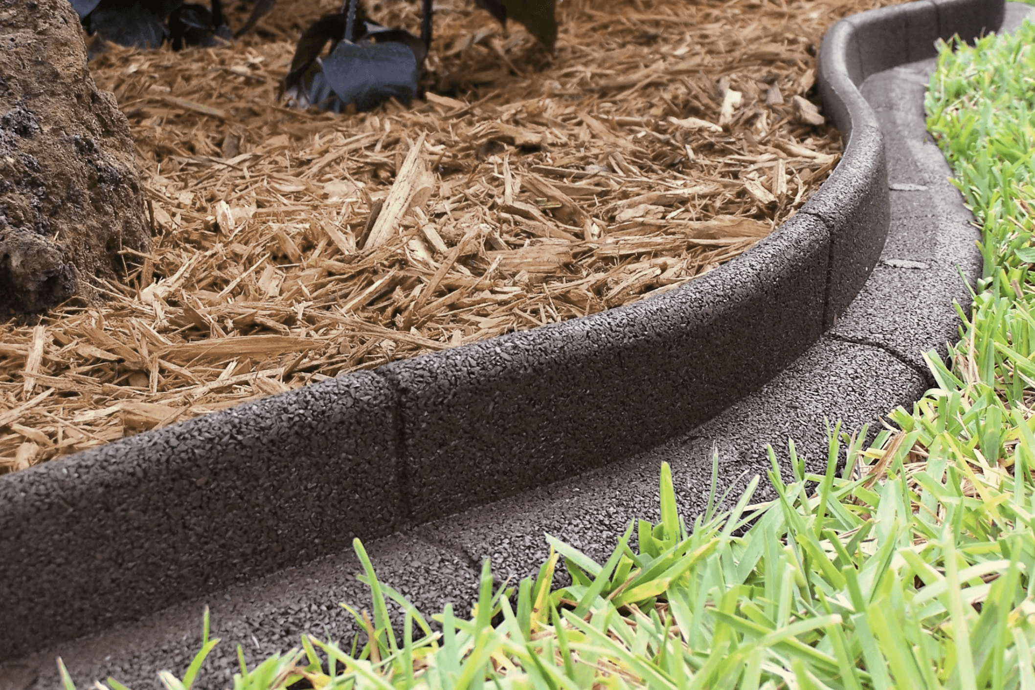 Ecoborder Rubber Landscape Edging Ecomm Via Walmart