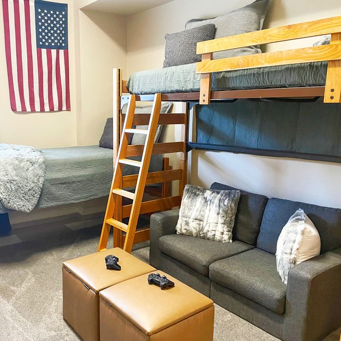Masculine Minimalist Courtesy Dorm__Decor Instagram