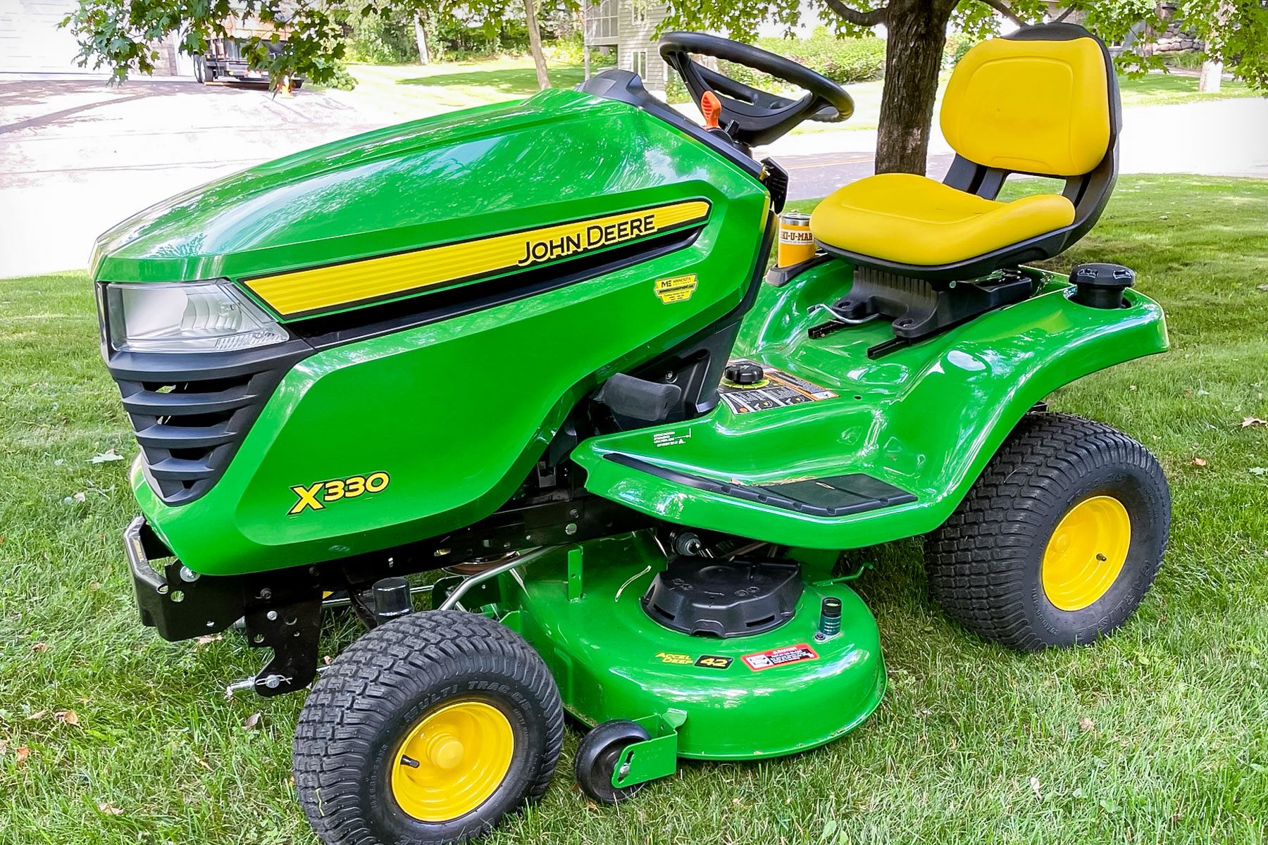 John Deere Lawn Tractor