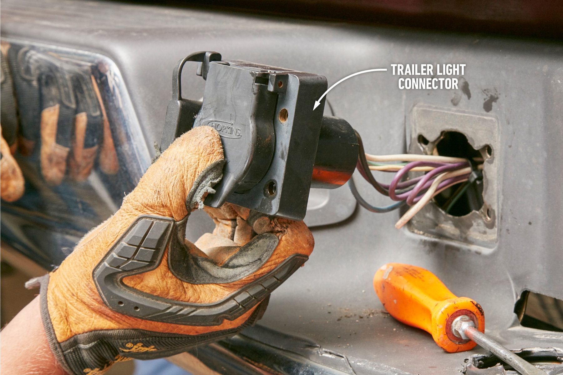 Remove The Trailer Light Connector