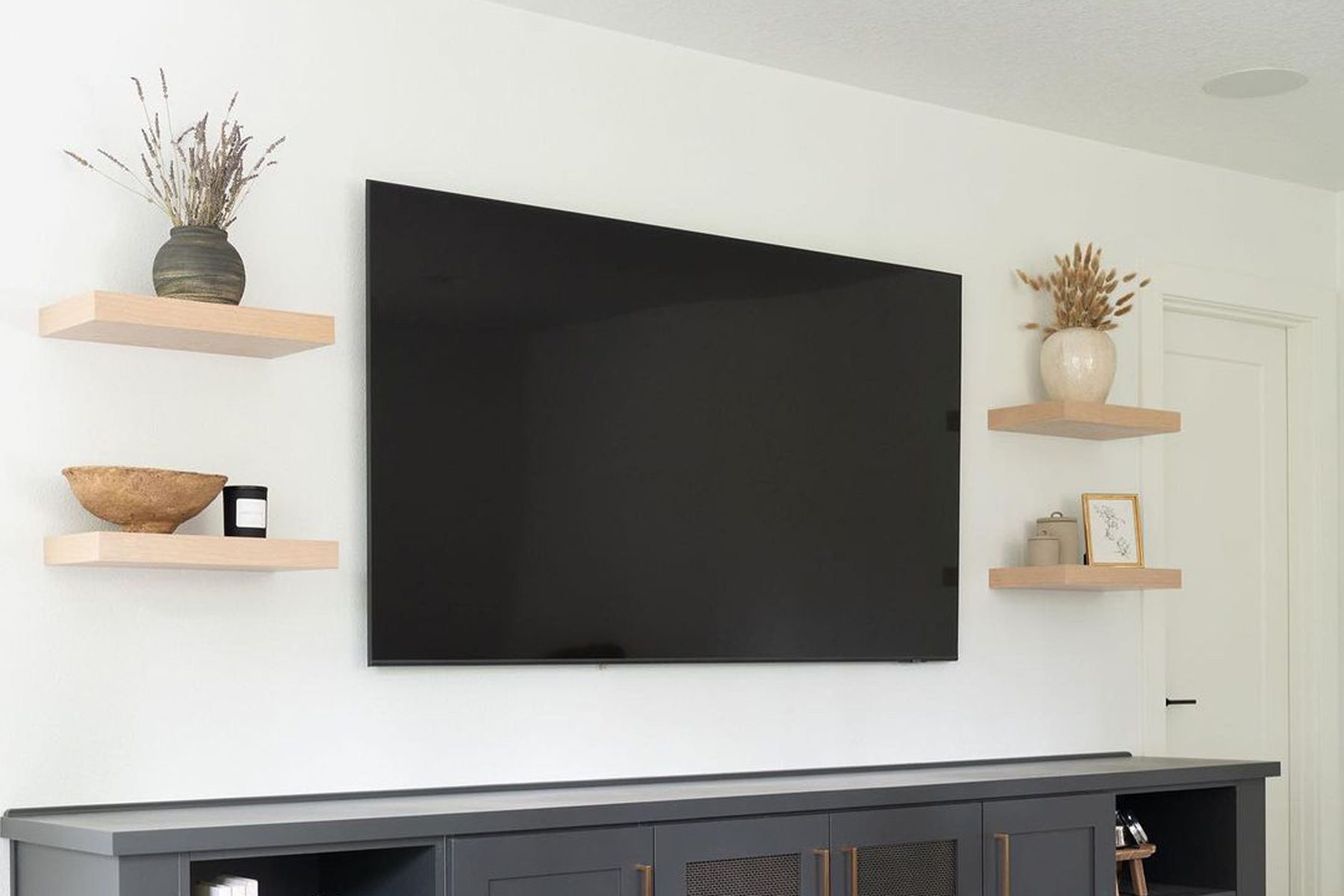8 Best Floating Shelves Ideas Tv Wall Courtesy @firwood.farmhouse Instagram
