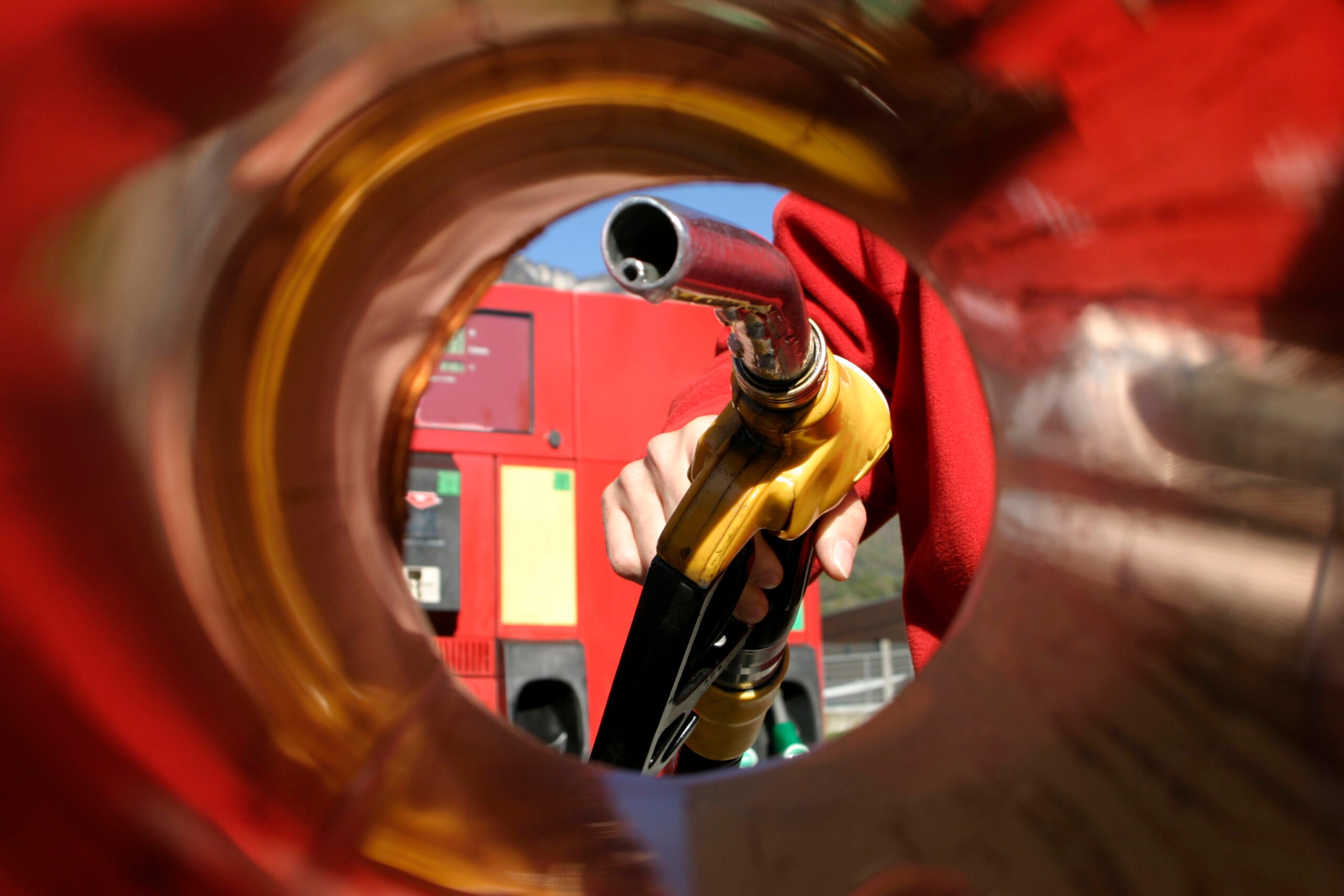 Is It Bad to Wait Until Your Tank Is Empty? Fueling Frequency Explained