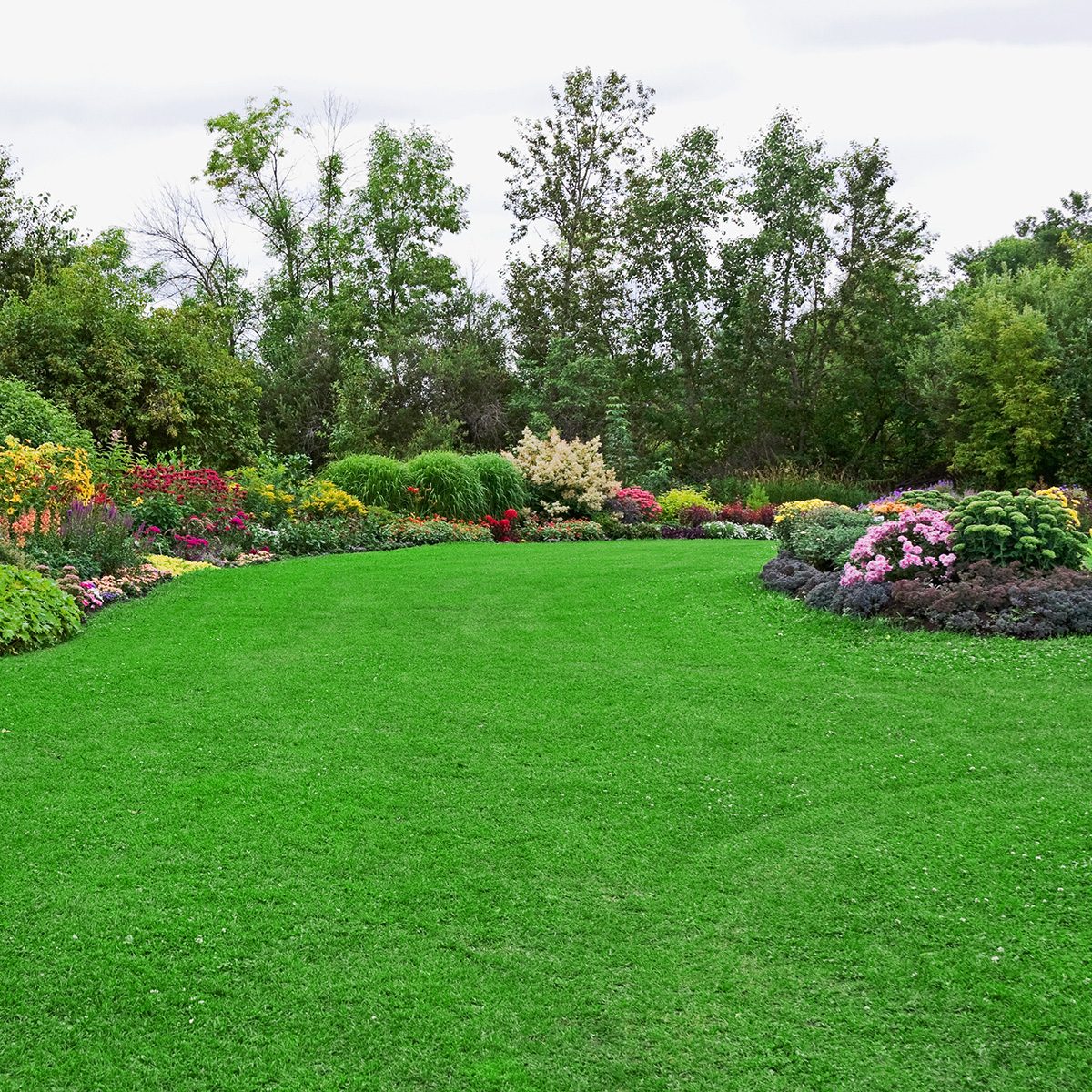 Lawn Lords Lobby Page Gettyimages 157437387